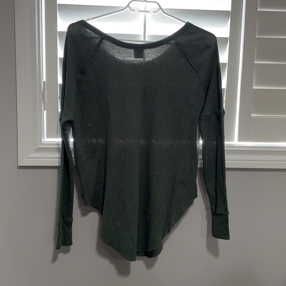 Aritzia TNA Alder Thermal: Green - Picture 5 of 5